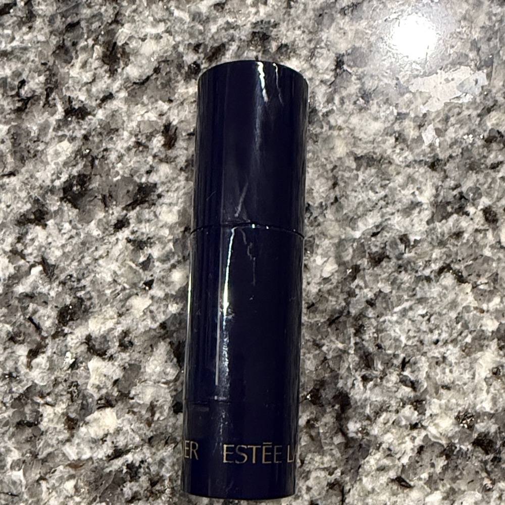 Estee Lauder Rose Gold Multi-Use Blush Stick Limited Edition. new